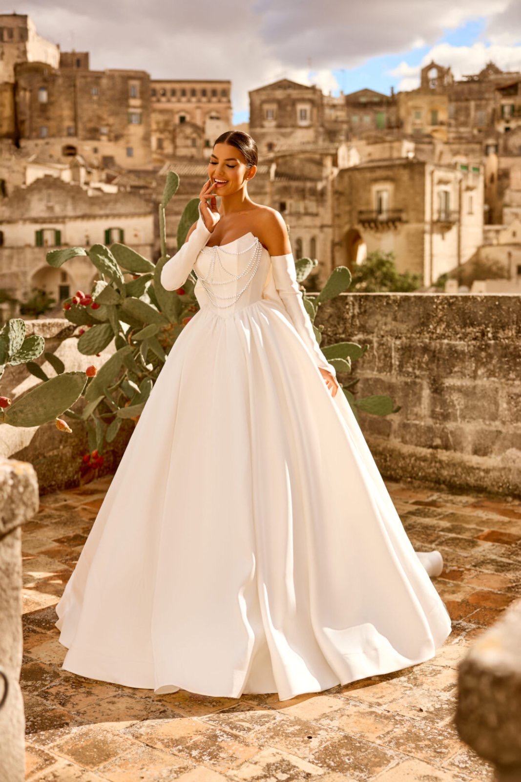 Νυφικό φόρεμα  Princess από Πολυτελές ύφασμα Mikado