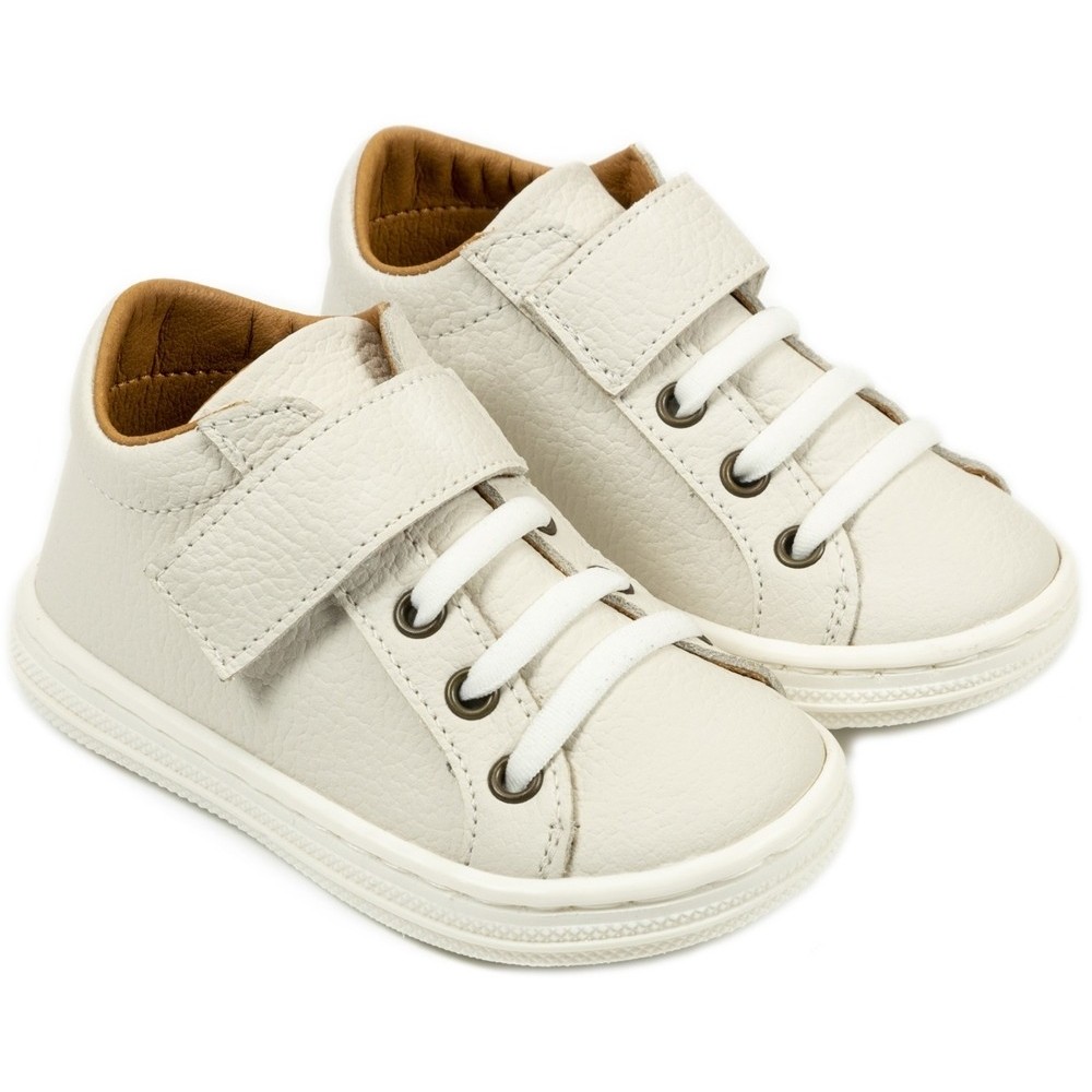 Βαπτιστικό παπούτσι Μονόχρωμο σνίκερ με μπαρέτα χρατς